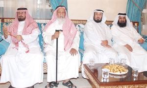 جانب من الحضور خلال غبقة الخنفور﻿
