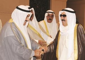 سمو الشيخ ناصر المحمد مودعا صاحب السمو الامير