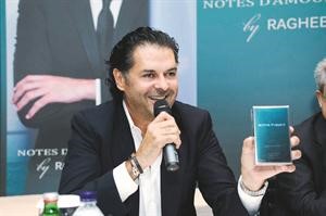 الفنان راغب علامة اثناء اطلاق عطر Notes d amour هاني عبدالله