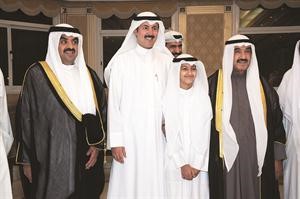 سمو الشيخ ناصر المحمد والشيخ خالد بدر المحمد وعبداللطيف المناور ونجله مناور﻿