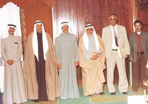 مجموعة من كبار مسؤولي بيتك الاوائل