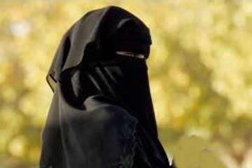 منتقبة خدعت صائغاً بمظهرها وظفرت بـ 2000 دينار