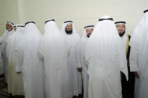 احمد الكندري في استقبال المهنئين
