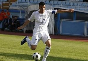 احمد الشربيني يلعب في لوزيرين السويسري
