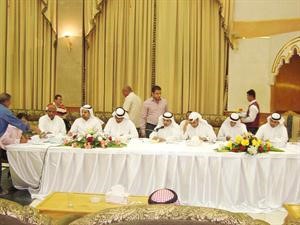 عملية اجراء القرعة على رحلة العمرة بحضور ممثل وزارة الشؤون
