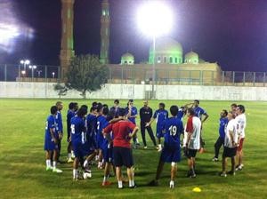 توجيه المدرب للاعبين قبل التدريب﻿