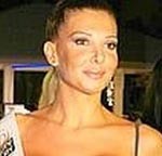 ملكة جمال عمليات التجميل.. ممرضة