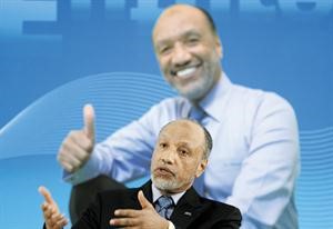 بن همام سيمنع من القيام باي نشاط كروي مؤقتا﻿