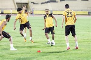 الاصفر يسعى للاحتفاظ بالالقاب هذا الموسم ﻿