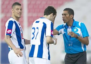لاعبو الجهراء خلال تدريبهم في الكويت﻿