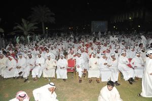 جانب من حضور تجمع ساحة الارادة مساء امس هاني الشمري - متين غوزال - قاسم باشا