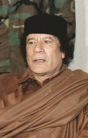 معمر القذافي﻿