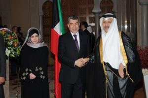 والسفير القطري عبدالعزيز الفهيد﻿