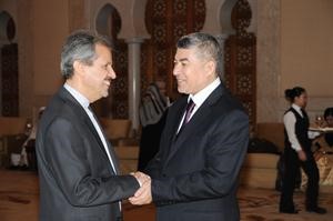 روح الله قهرماني مهنئا السفير الافغاني﻿
