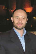 عزت اغا