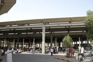 بنغالي رفض الالتزام بكفالة الـ 24 ساعة فتشاجر مع سوري اشترى 4 ثلاجات خربانة!