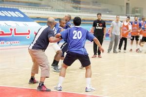 الجدية تبدو على لاعبي ناشئي اليد خلال التدريبات عادل يعقوب
