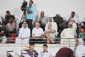 الجهاز الفني لـنوتنغهام تابع مباراة العربي والقادسية برفقة دطارق الجلاهمة هاني الشمري
