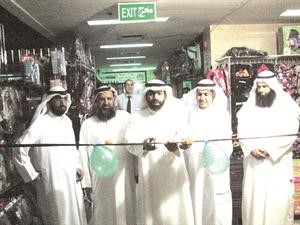 ناصر فهد العجمي يفتتح المهرجان بحضور اعضاء مجلس الادارة﻿