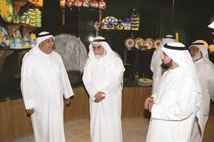 محمد الجلاهمة ودعبدالمحسن الخرافي وانور الرفاعي في المطبخ الكويتي﻿