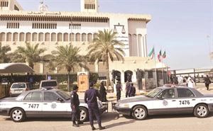 دوريات الامن امام قصر العدل امس متين غوزال