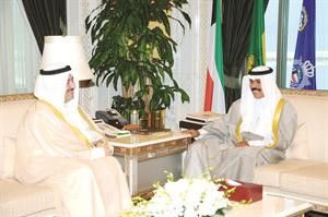 سمو نائب الامير وولي العهد الشيخ نواف الاحمد مستقبلا الشيخ احمد الحمود﻿