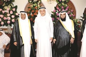 دعادل الطبطبائي يبارك
