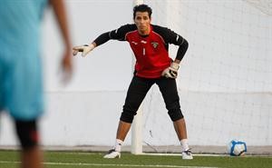 الحارس خالد الرشيدي يمثل عنصر الخبرة اليوم امام الامارات	الازرقكوم﻿