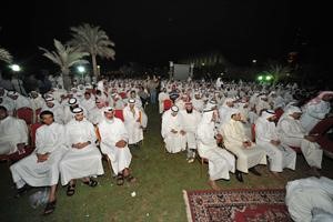 الحضور في ساحة الارادة مساء امس
