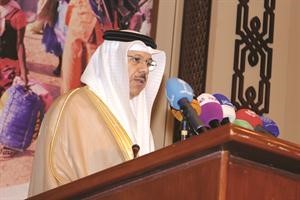 امين عام مجلس دول التعاون دعبداللطيف الزياني ملقيا كلمته