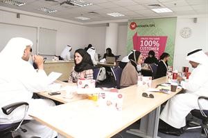 بعض المرشحين خلال المقابلات﻿