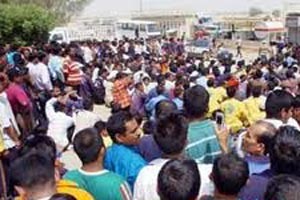 بنغاليون يشتكون مواطنهم للنصب عليهم بإنجاز معاملات «معقدة»