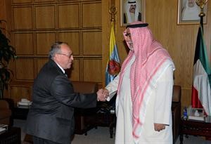الشيخ احمد الخالد خلال لقائه سفير بلغاريا﻿