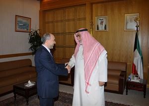  ومستقبلا السفير الليبي﻿