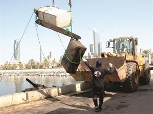 رفع اجزاء من السفن الغارقة﻿
