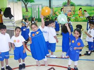 مجموعة من زهور رياض الاطفال ﻿