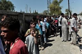 متطوعون ينجدون فقراء حلب 