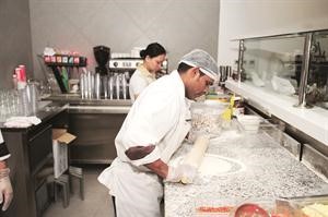 اعداد البيتزا﻿
