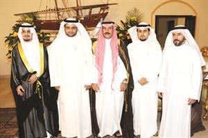 دخالد الشخير مهنئا