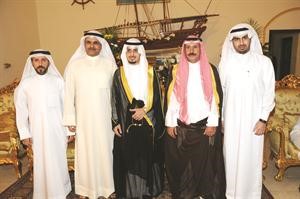 المعرس ووالده مع مشعل ومحمد وخالد الدوسري
