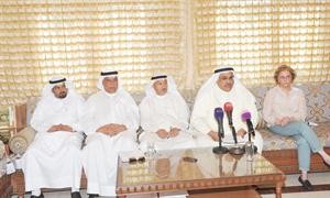 احمد الديين متحدثا وبجانبه نصار الخالدي ومحمد الجاسم 	متين غوزال﻿