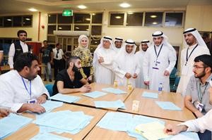 دنايف الحجرف يتابع عملية الفرز قاسم باشا