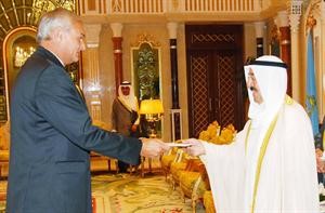 صاحب السمو يتسلم اوراق اعتماد سفير هولندا﻿