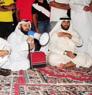 دوليد الطبطبائي متحدثا للحضور
