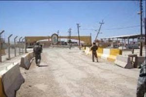 السلطات العراقية تفتح معبر القائم أمام النساء والأطفال وتغلقه في وجه الشبان