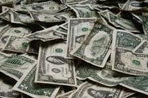 مواطنة تتهم خادمتها الفلبينية بسرقة 6000 دولار.. ومواطن يتهم مربية بالاستيلاء على أساور ذهبية