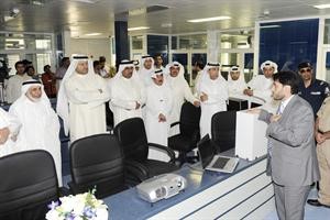 دعلي العبيدي يقوم بجولة داخل وحدة العناية المركزية﻿