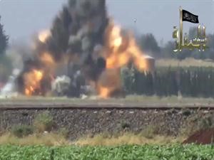 صورة ماخوذة من الفيديو الذي بثته جبهة النصرة للعملية التي استهدفت الشبيحة﻿