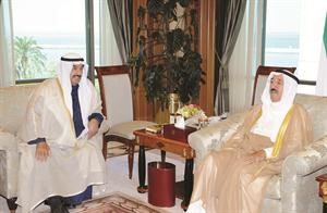 صاحب السمو الامير الشيخ صباح الاحمد خلال لقائه سمو الشيخ ناصر المحمد
