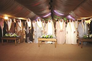 صاحب السمو الامير الشيخ صباح الاحمد وسمو ولي العهد الشيخ نواف الاحمد وجاسم الخرافي والشيخ جابر العبدالله والشيخ فيصل السعود وسمو الشيخ ناصر المحمد والشيخ مشعل الاحمد ﻿﻿والشيخ احمد الحمود خلال الحفل﻿